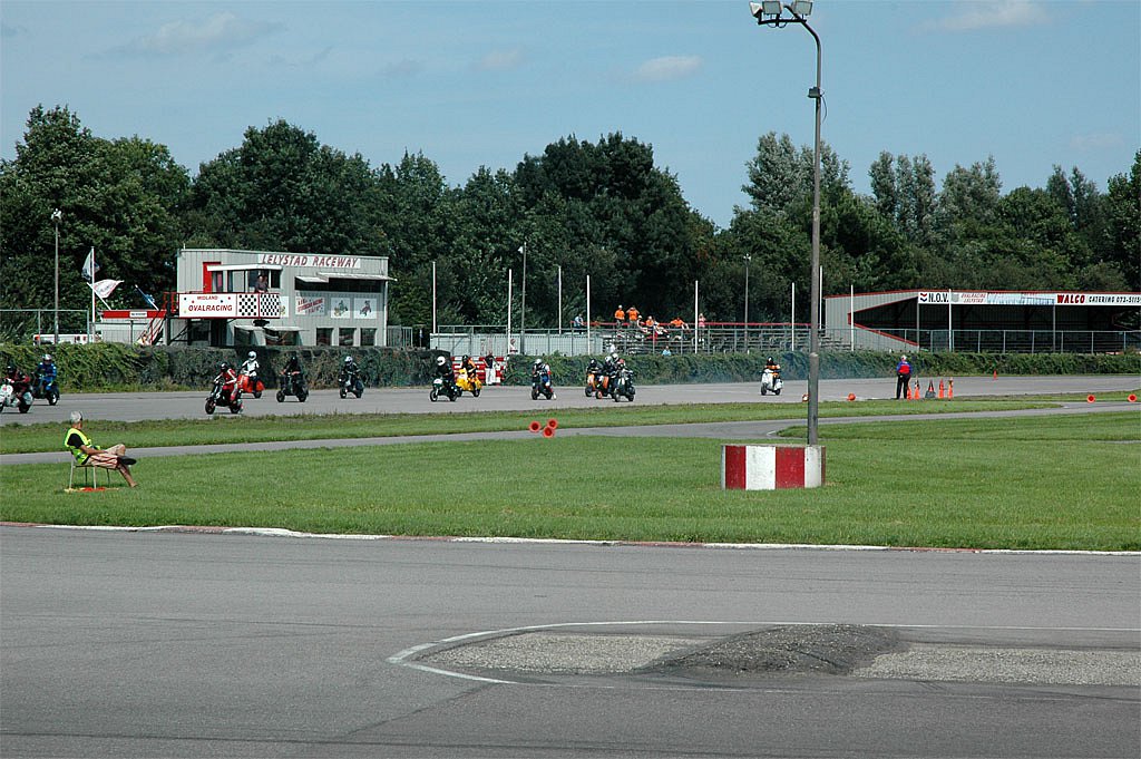 DSC-1570a.jpg