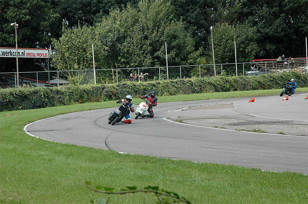 DSC-1600a.jpg