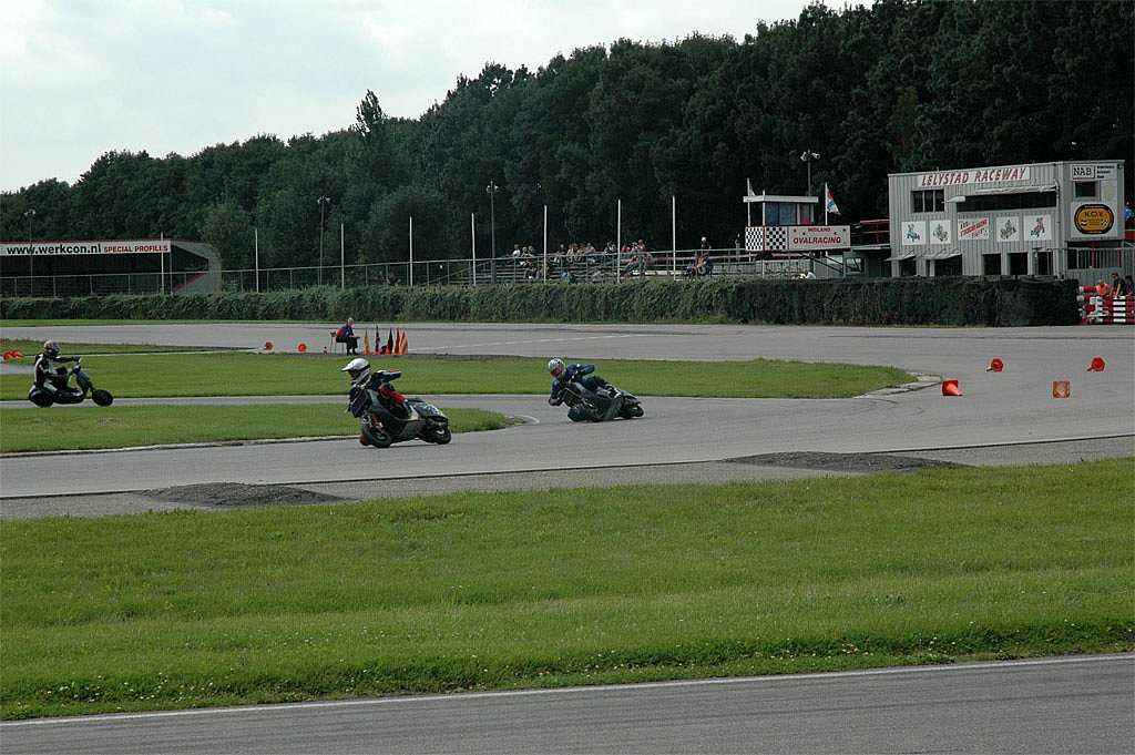 DSC-1664a.jpg