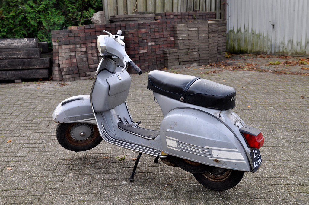 Vespa-2.jpeg